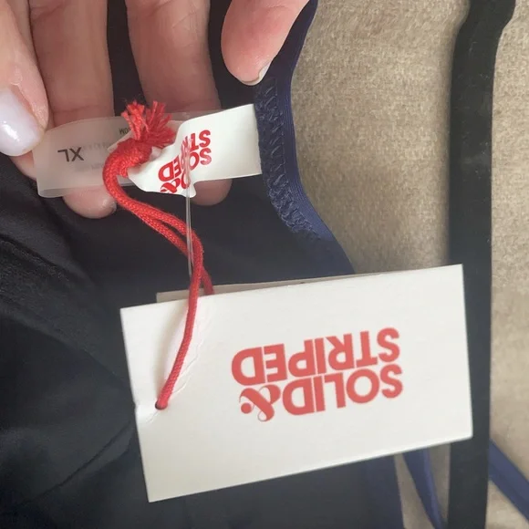 Solid & Striped the Veronica in Midnight Blue - Picture 5 of 7